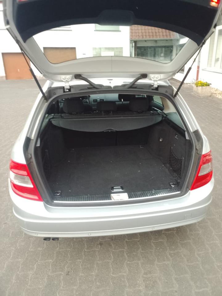 Mercedes Benz C 200 2011 — photo 10