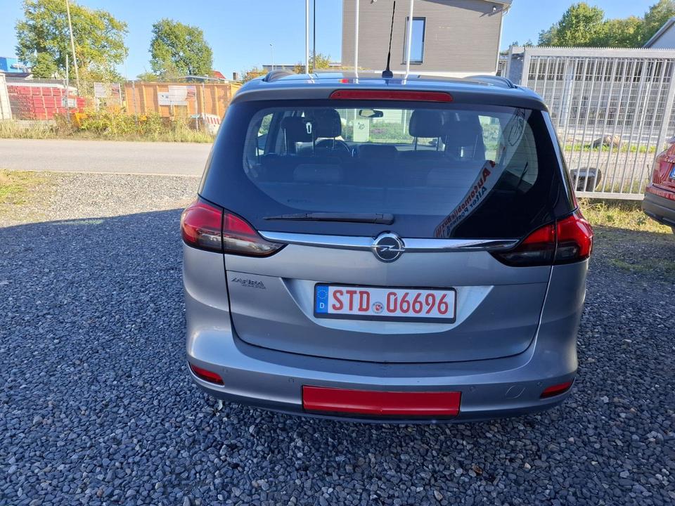 Opel Zafira 2012 — фото 14