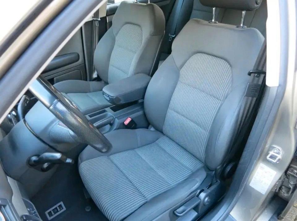 Audi A4 2007 — photo 8