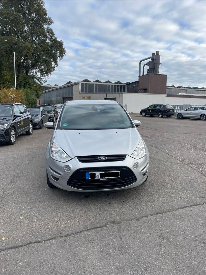 Ford S-Max 2011 — салон