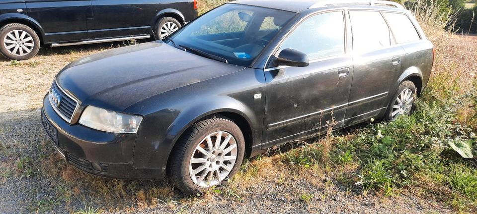 Audi A4 2004 — rear view