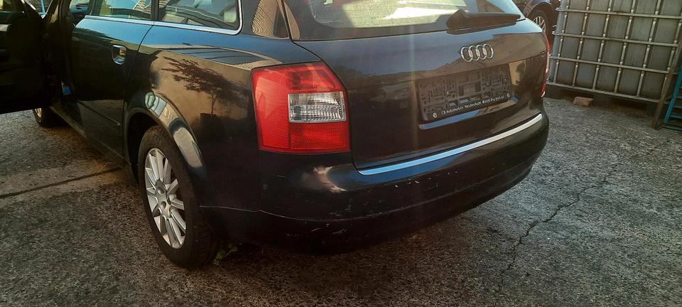 Audi A4 2004 — engine