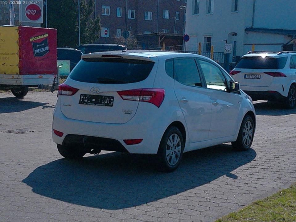 Hyundai ix20 2013 — photo 6