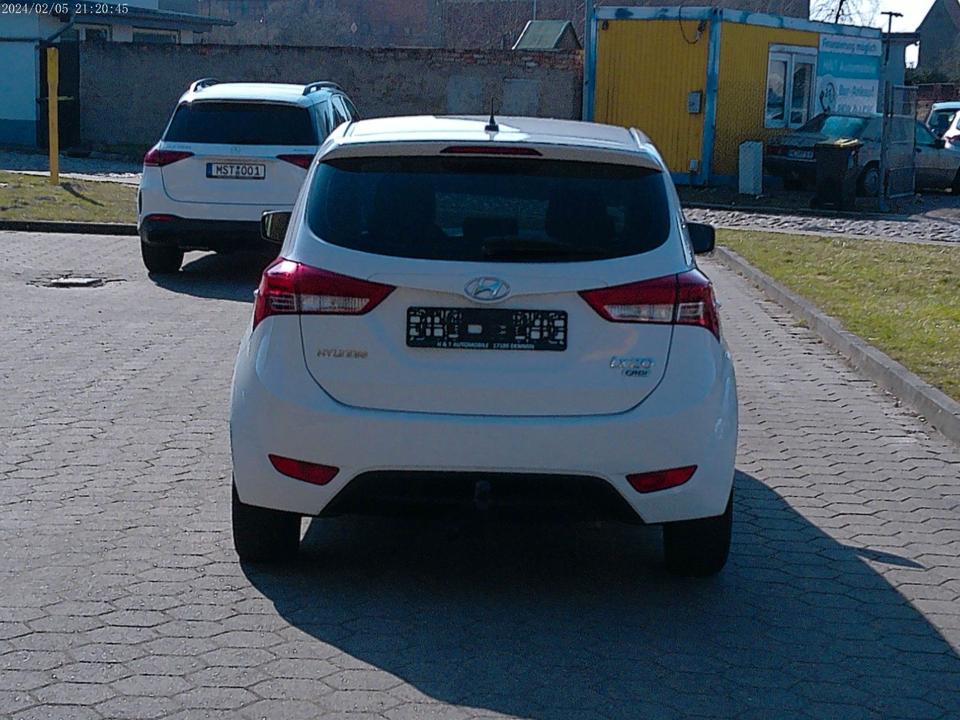 Hyundai ix20 2013 — photo 7