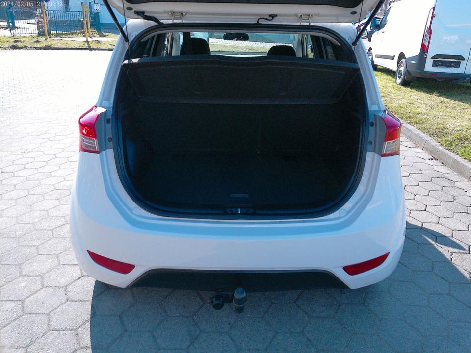 Hyundai ix20 2013 — photo 9