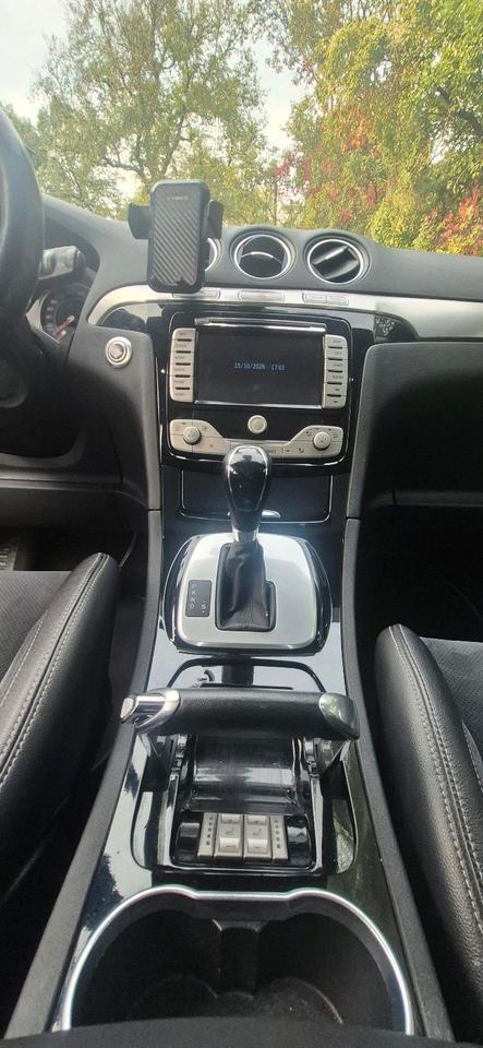 Ford S-Max 2010 — photo 11