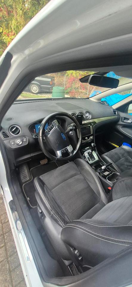 Ford S-Max 2010 — photo 7