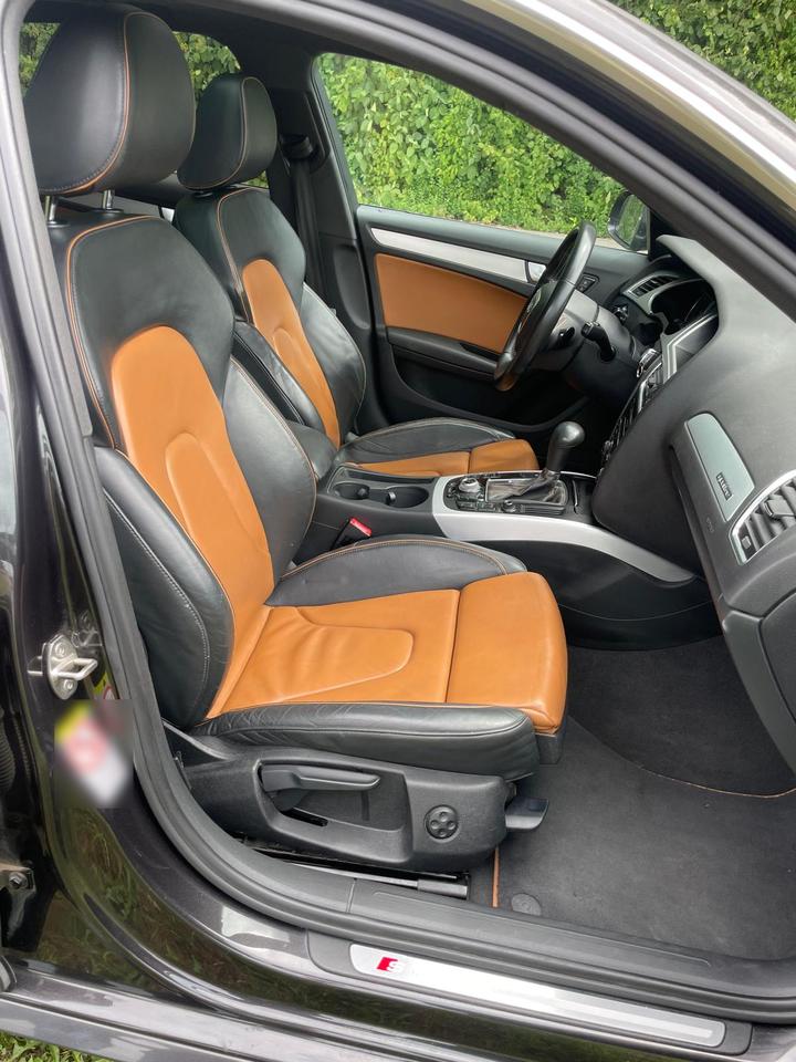 Audi A4 2011 — photo 11