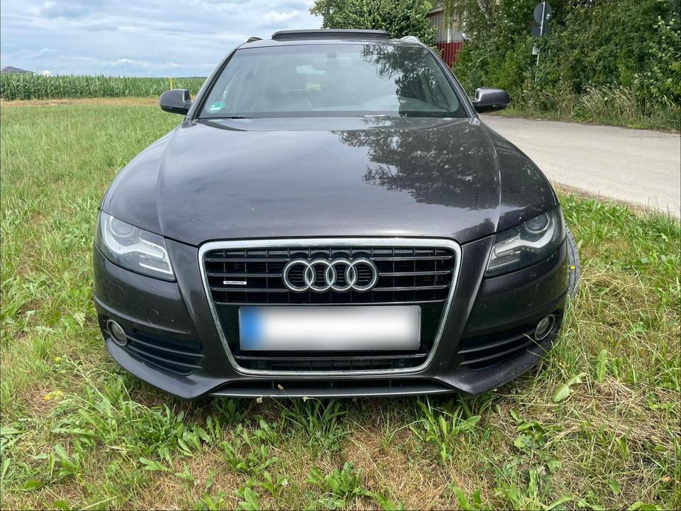 Audi A4 2011 — rear view