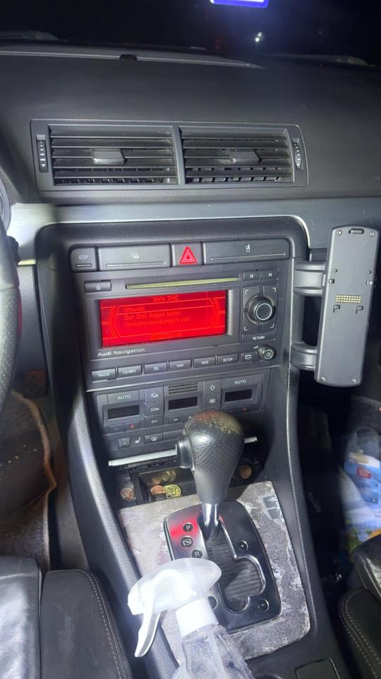 Audi A4 2008 — interior