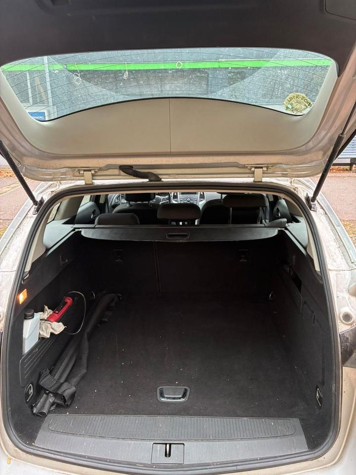 Opel Astra 2014 — engine