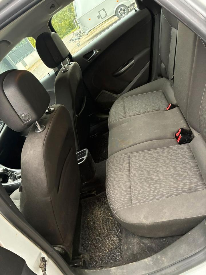 Opel Astra 2014 — photo 5