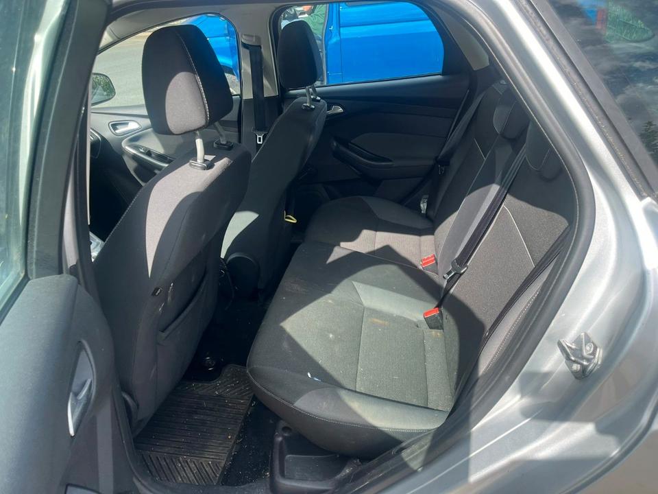 Ford Focus 2014 — photo 6