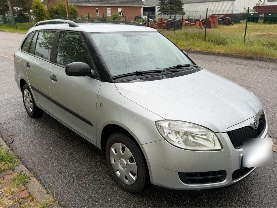 Skoda Fabia, 2011