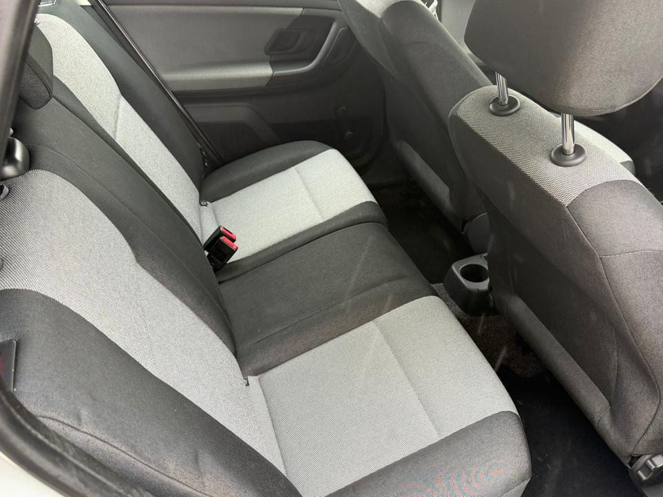 Skoda Fabia 2011 — photo 10