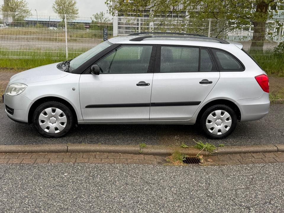 Skoda Fabia 2011 — photo 5