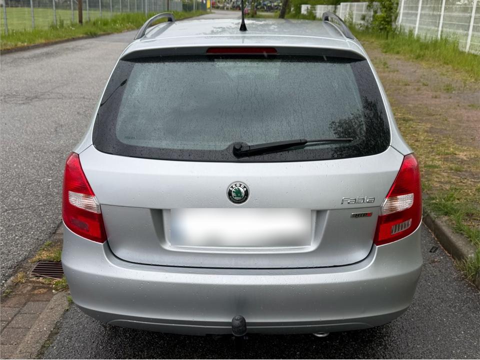 Skoda Fabia 2011 — photo 6
