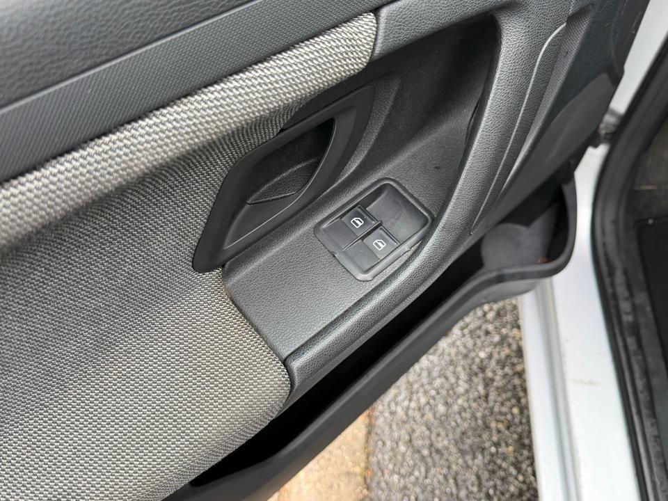 Skoda Fabia 2011 — photo 9
