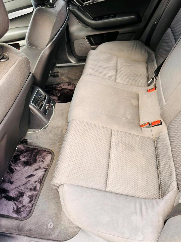 Audi A6 2011 — photo 10