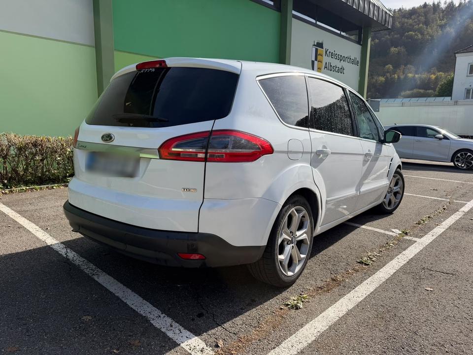 Ford S-Max 2010 — салон