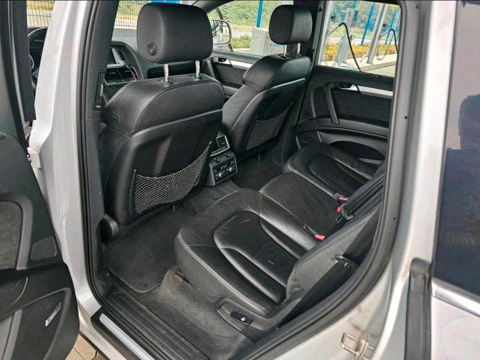 Audi Q7 2008 — engine