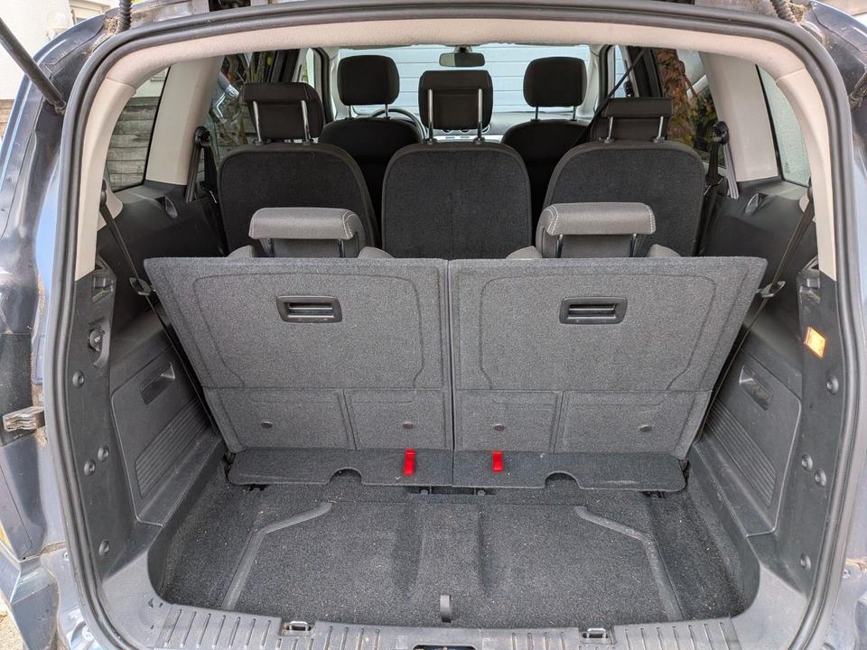 Ford S-Max 2013 — photo 12