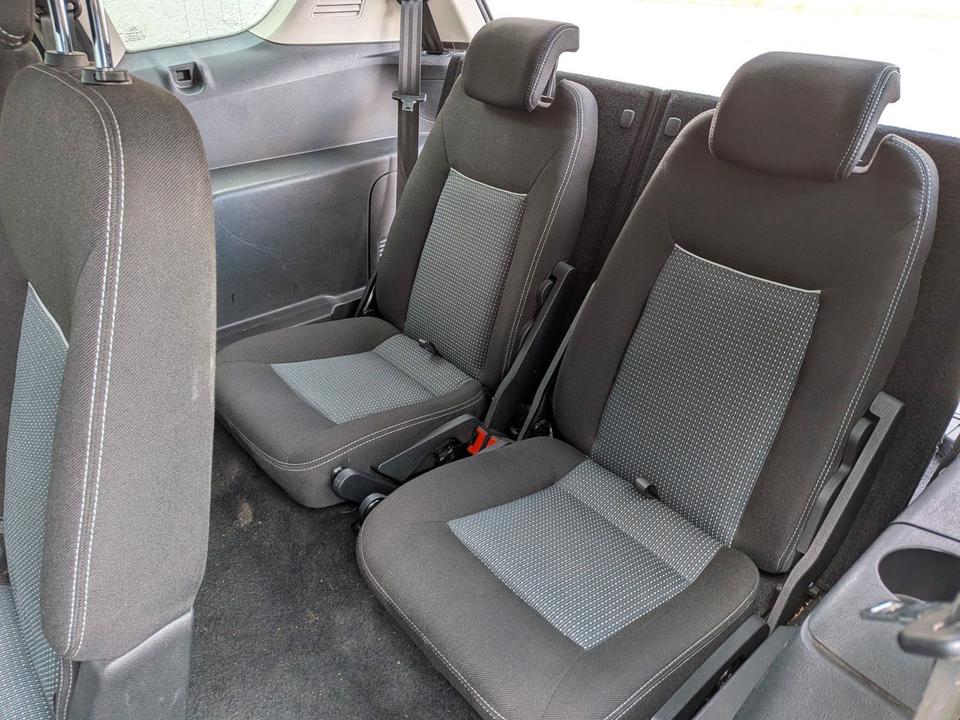 Ford S-Max 2013 — photo 14