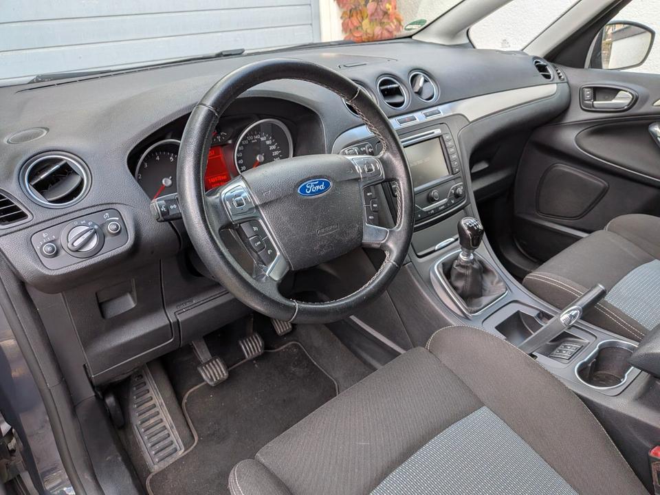Ford S-Max 2013 — photo 7