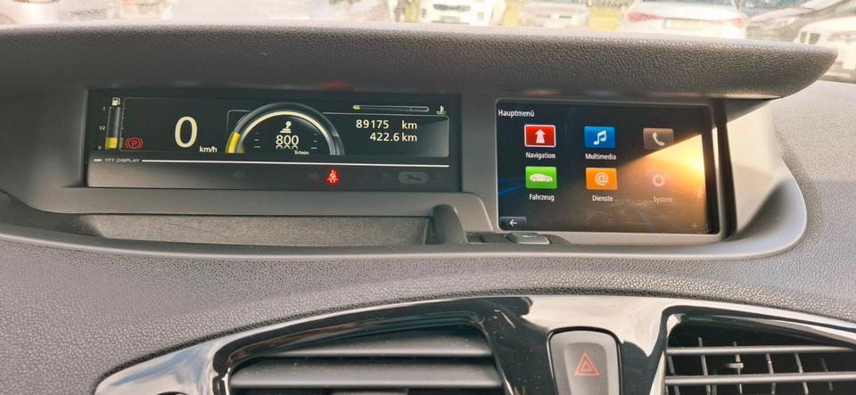 Renault Grand Scenic 2015 — photo 11