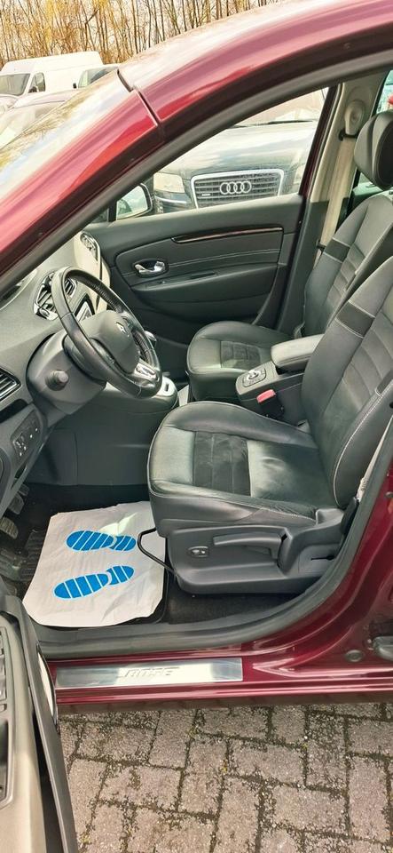 Renault Grand Scenic 2015 — photo 13