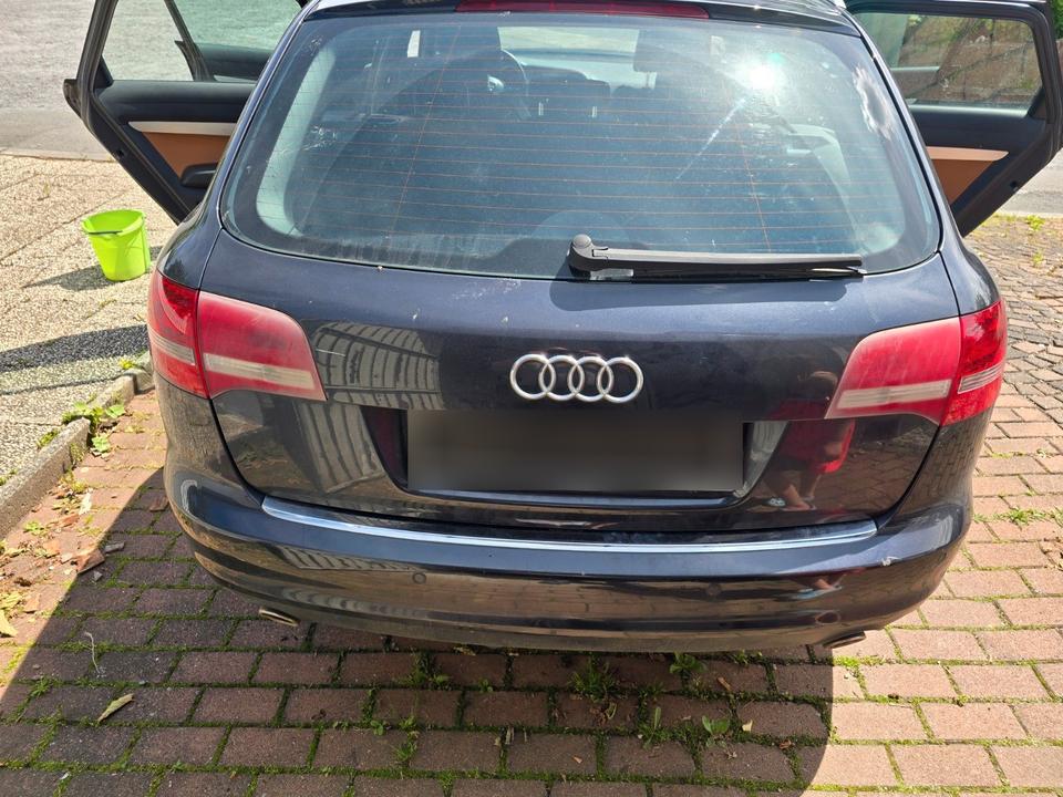 Audi A6 2011 — engine