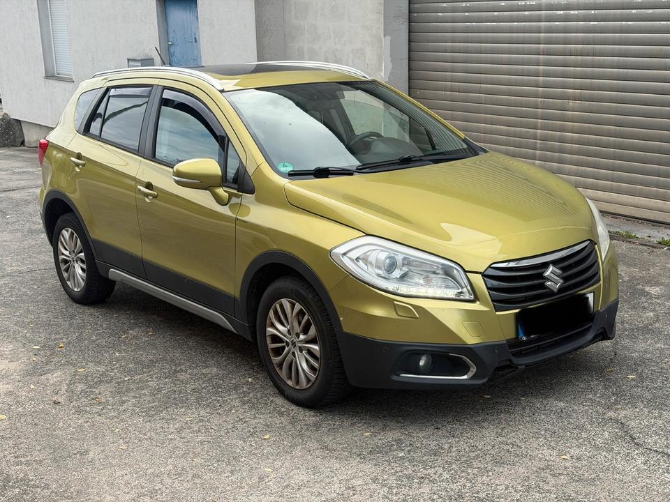 Suzuki SX4 S-Cross 2013 — interior