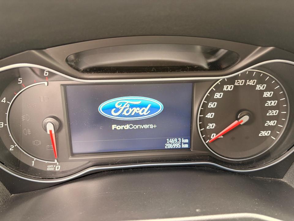 Ford Mondeo 2014 — photo 11