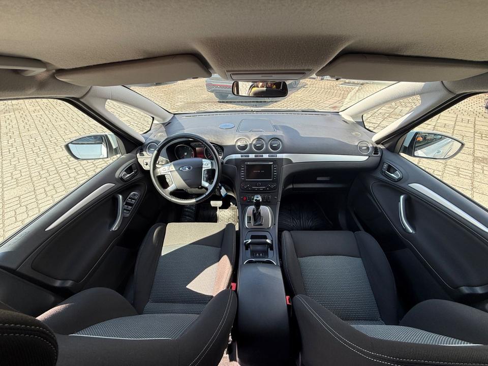 Ford S-Max 2014 — фото 11
