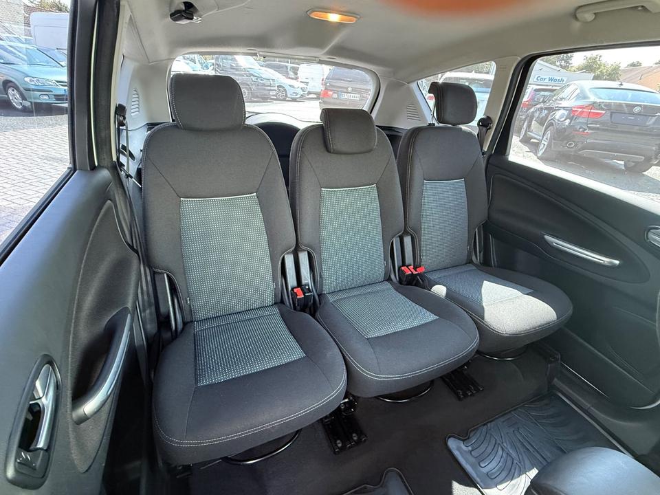 Ford S-Max 2014 — фото 13