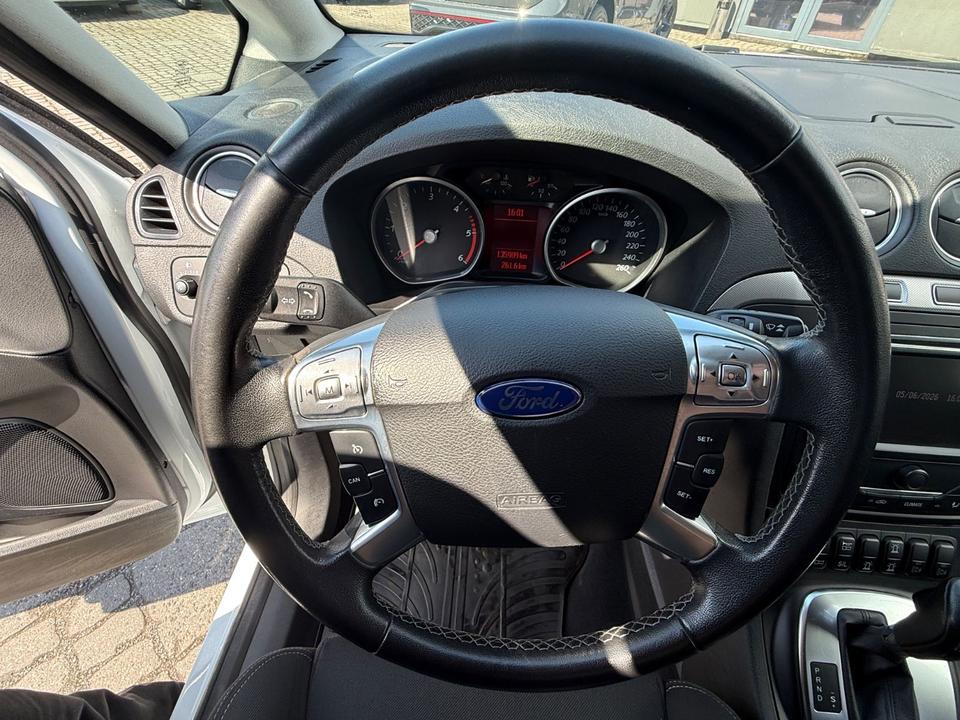 Ford S-Max 2014 — фото 15