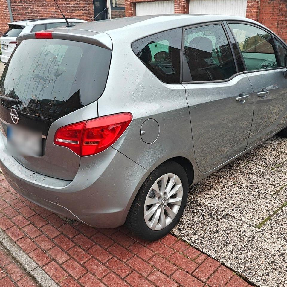 Opel Meriva 2012 — photo 12