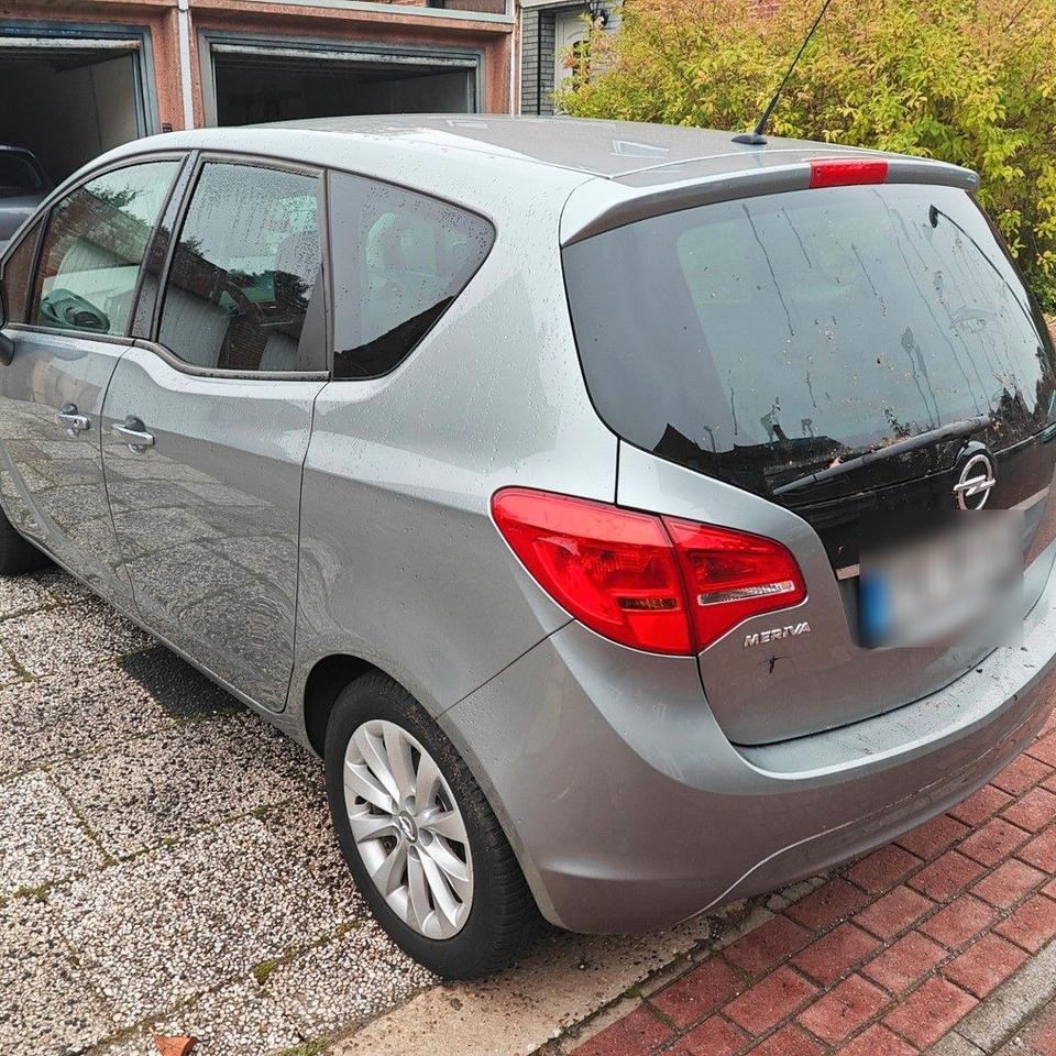 Opel Meriva 2012 — photo 13