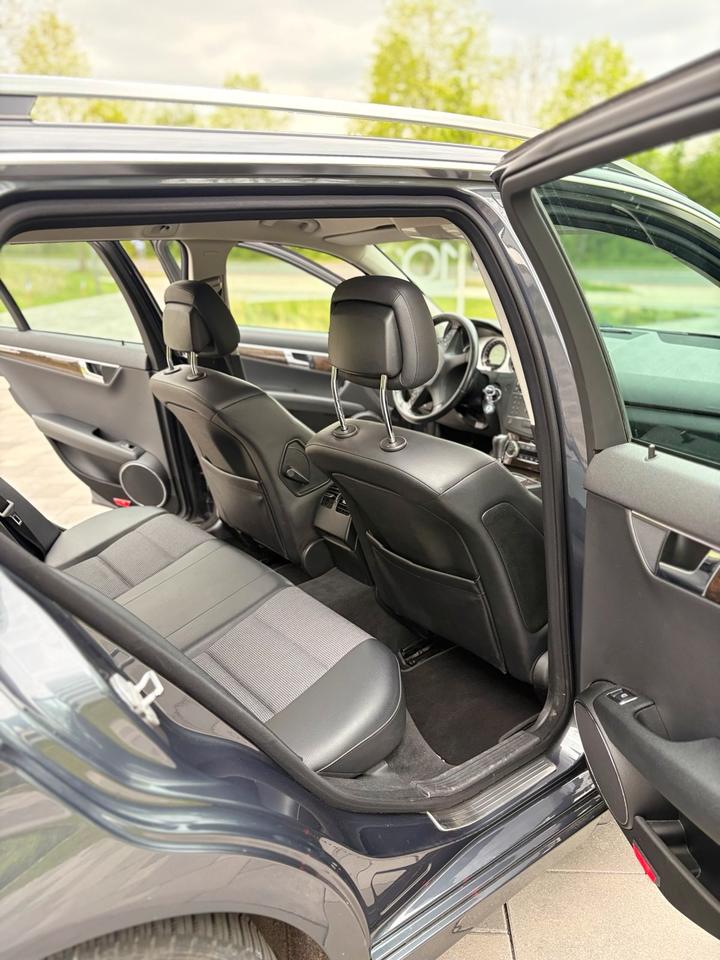 Mercedes Benz Weitere C-Klasse 2008 — photo 11