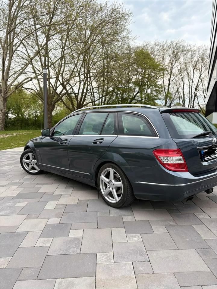 Mercedes Benz Weitere C-Klasse 2008 — interior
