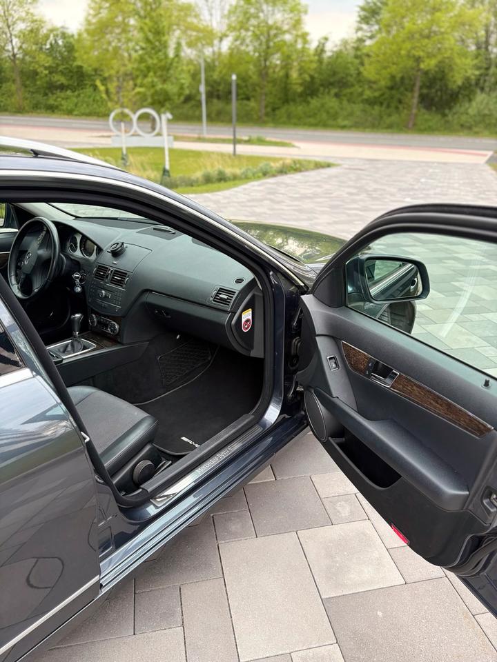 Mercedes Benz Weitere C-Klasse 2008 — photo 6