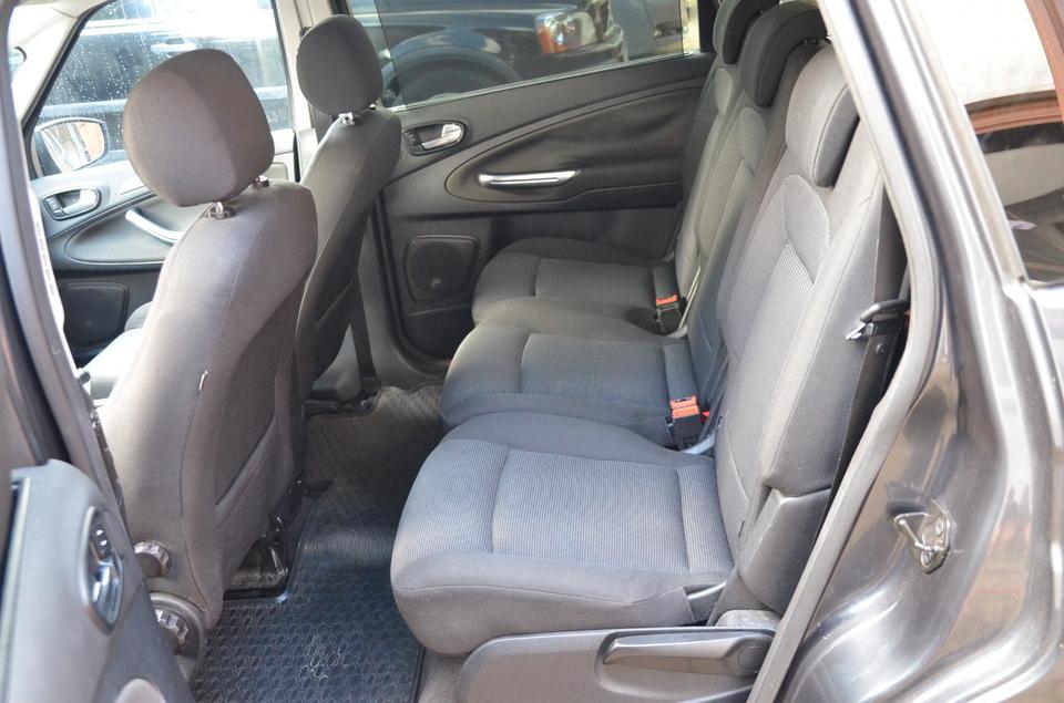 Ford S-Max 2008 — photo 15
