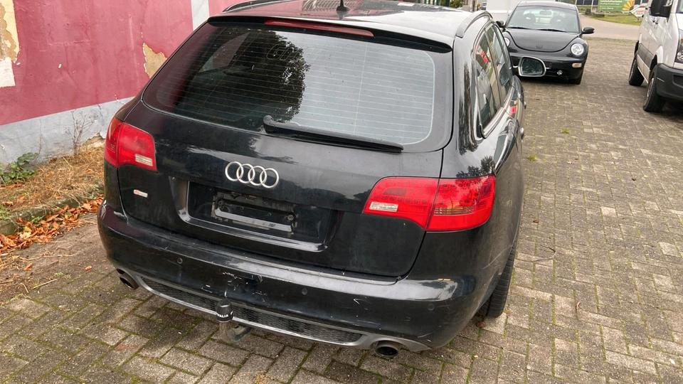 Audi A6 2009 — rear view