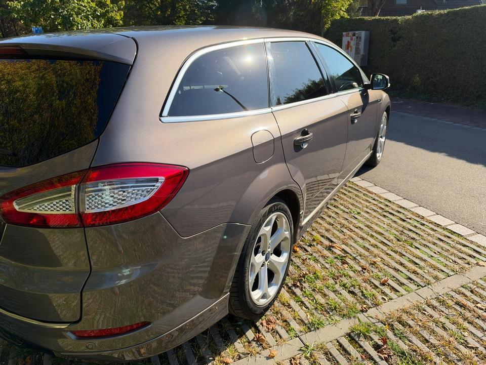 Ford Mondeo 2011 — engine