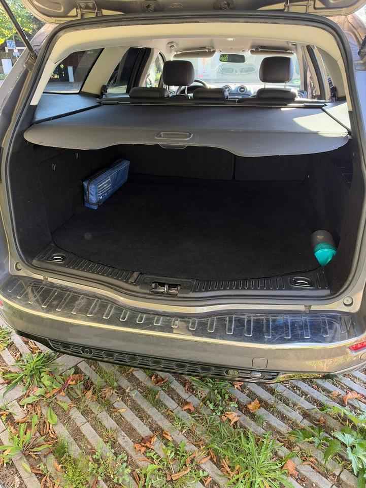 Ford Mondeo 2011 — photo 7