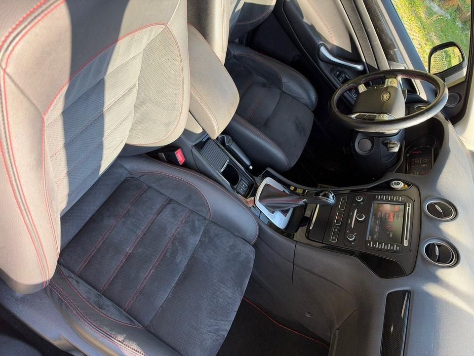 Ford Mondeo 2011 — photo 9
