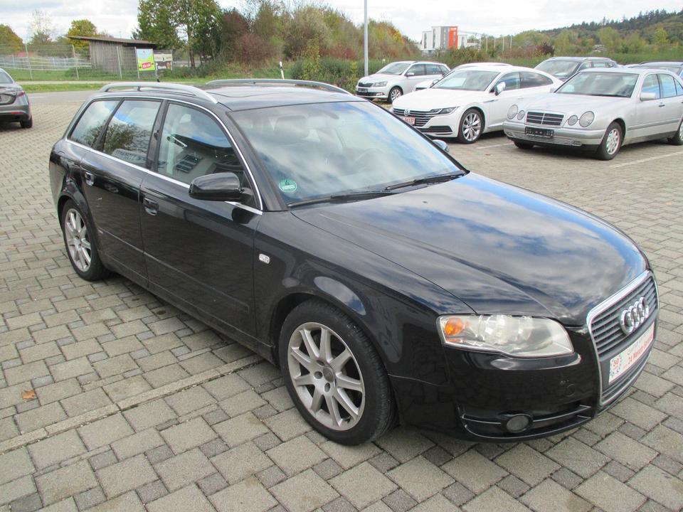 Audi A4 2005 — салон