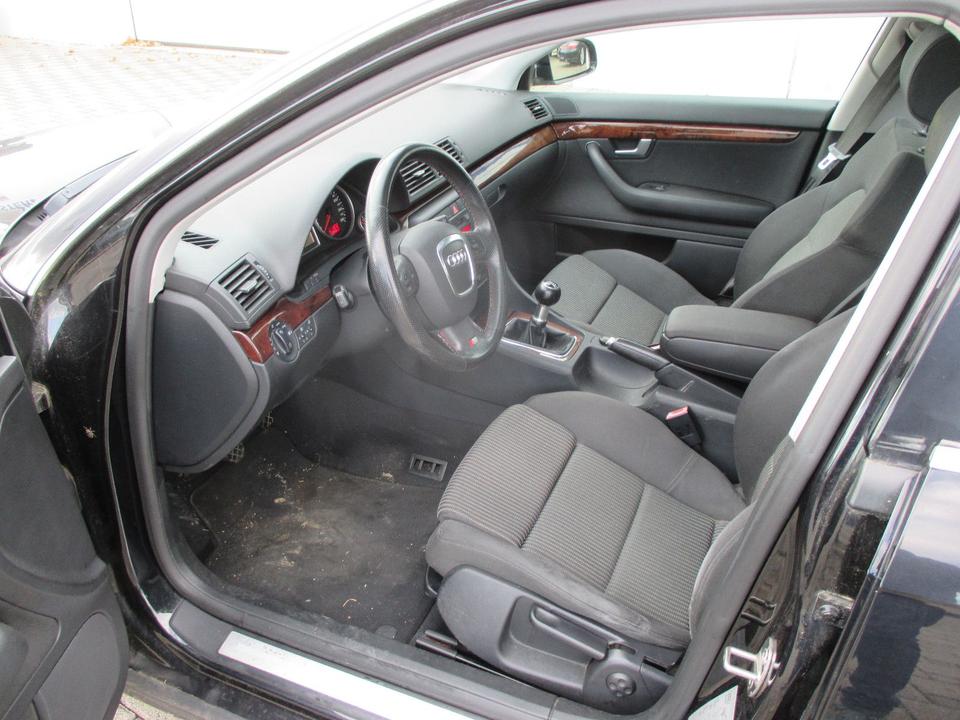 Audi A4 2005 — двигун