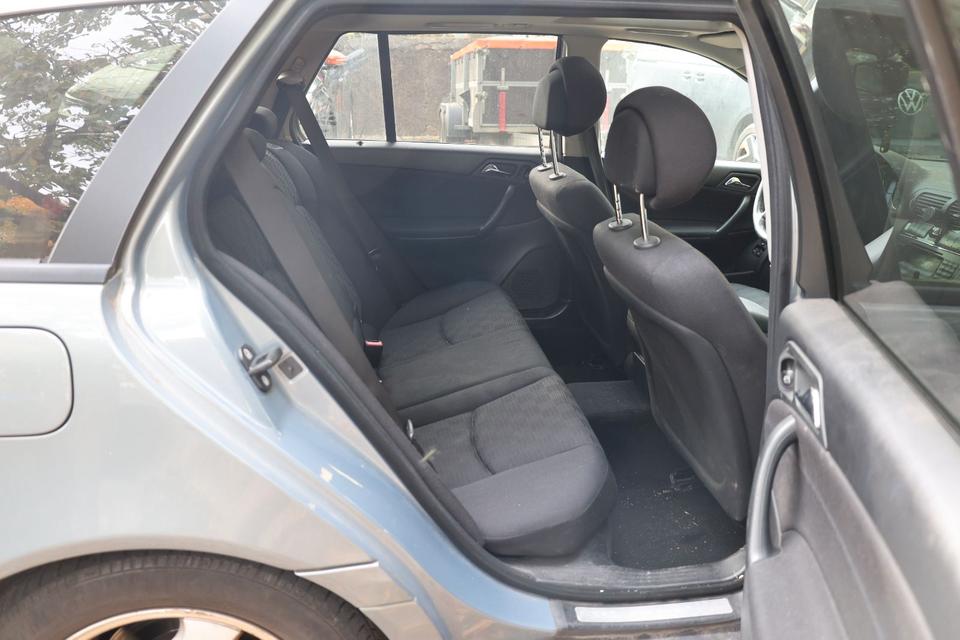 Mercedes Benz C 220 2007 — photo 16