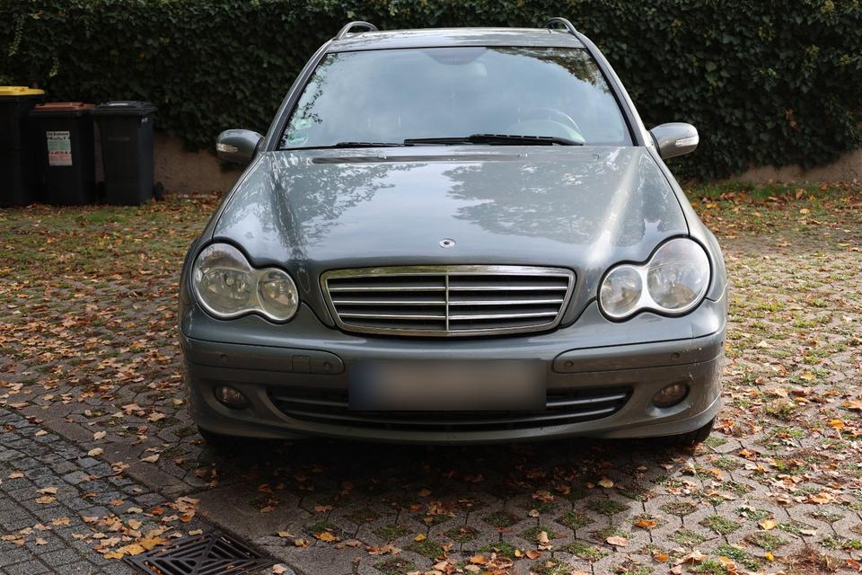 Mercedes Benz C 220 2007 — rear view